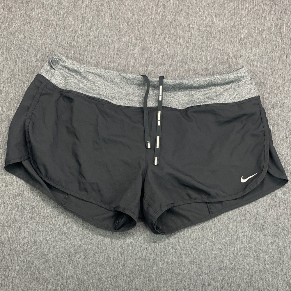 Nike Dri-FIT running shorts with an adjustable drawstring - Size L